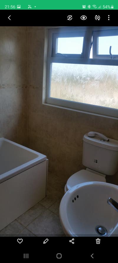 1 Double and one single room to rent  Main Photo