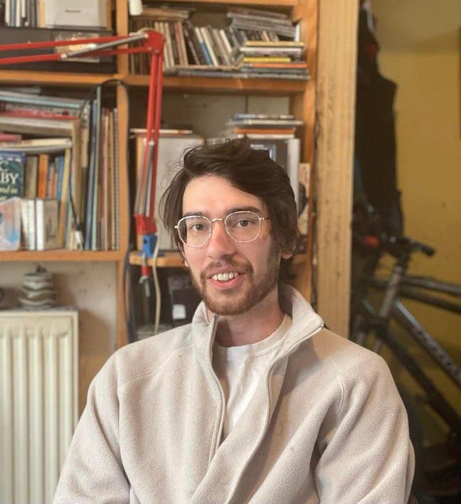 28, professional male Single or double wanted Main Photo