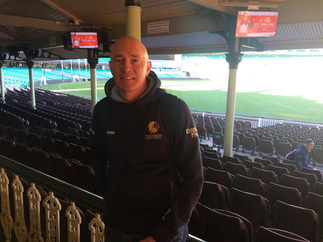 Professional easy going  Main Photo