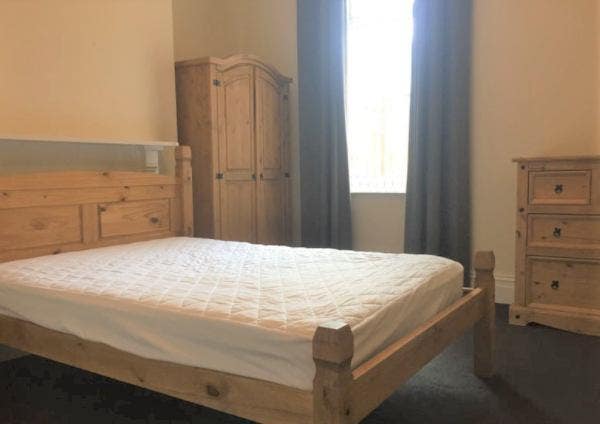Double Room Near Hospital Bills inc No Fees Main Photo