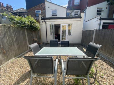 Big Master Bedroom - All Bills - Garden, Lounge 🏡 Main Photo