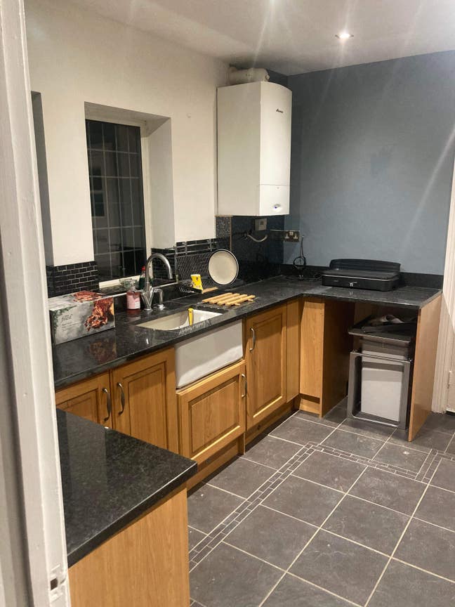 2 rooms for rent  Main Photo