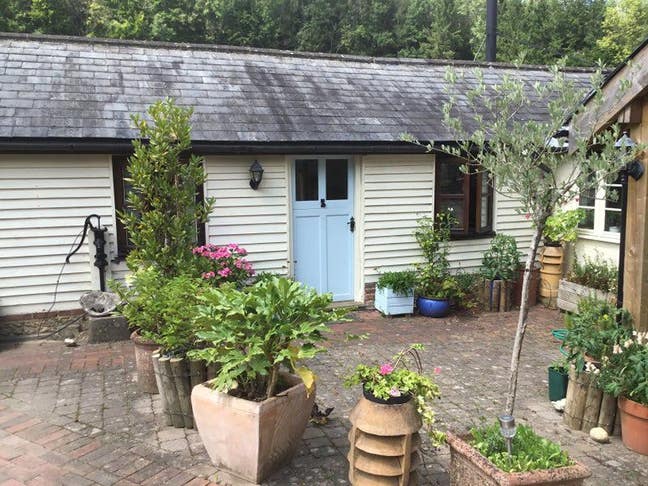 Self Contained Annex - Double bedroom & en suite Main Photo