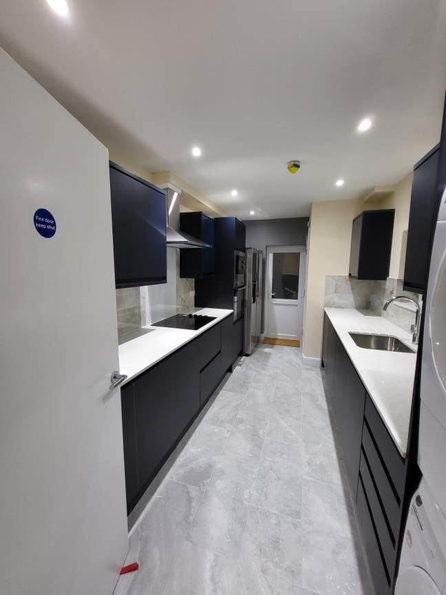 Luxurious house 10mins walk from Watford Junction Main Photo