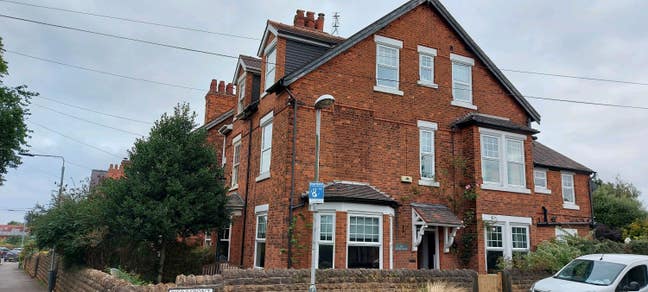 Victorian house recently refurbished bills inc Main Photo