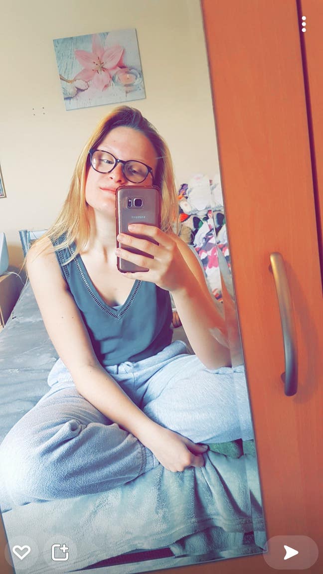 Nurse looking for house share Main Photo