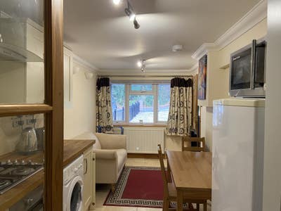 Self contained annexe available for rent Main Photo