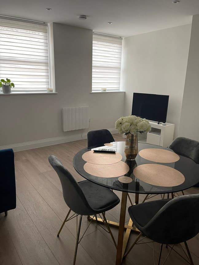 1 bedroom, fully furnished flat available to rent  Main Photo