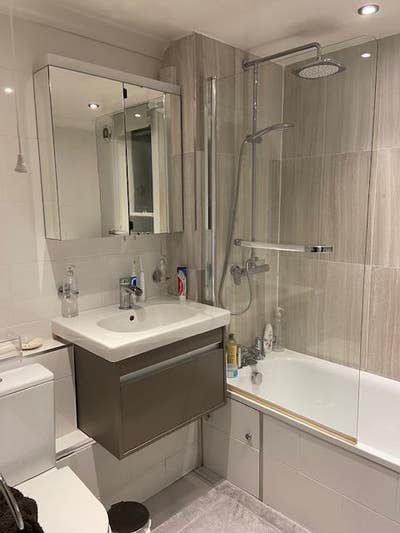 Bright, Furnished Room in Calm Brixton  Household  Main Photo