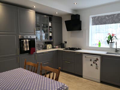 Bright and Spacious Double and Single room near We Main Photo