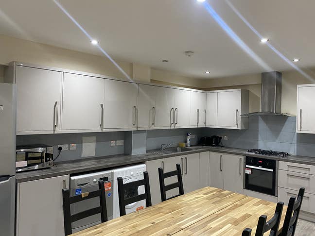 Luxurious En-Suits Rooms@E1 5JA/W. Chapel/Aldgate Main Photo