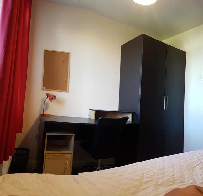  1 double student room on quite green - renovated  Main Photo