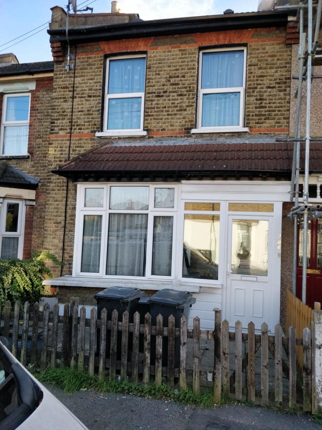 Double Room in House Available from 01/09/26 Main Photo