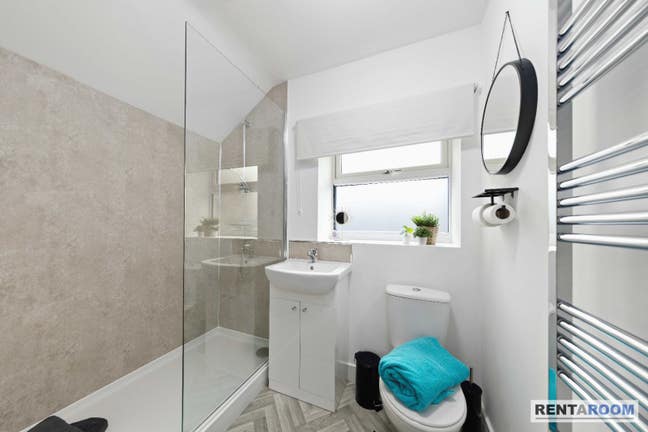 Spacious Ensuite Rooms Now Availble on Arbury Road Main Photo