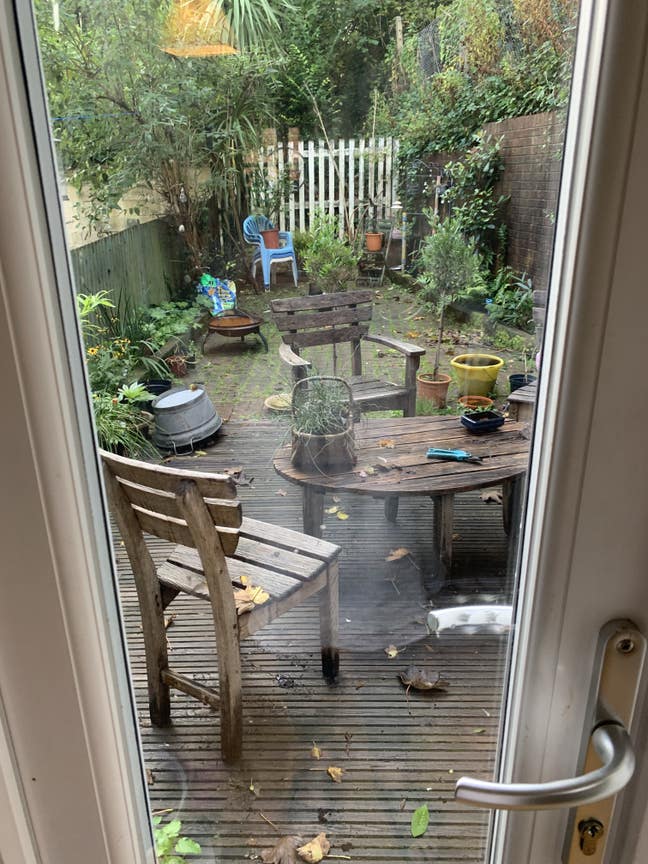 Large double room  Main Photo