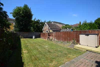 Ground Floor Maisonette with Private Garden in CR2 Main Photo