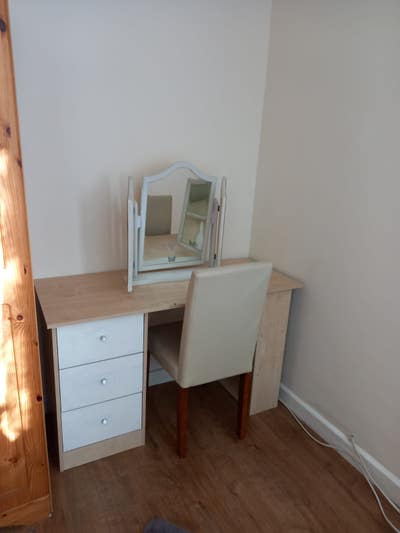 Double furnished room for rent in a quiet village. Main Photo