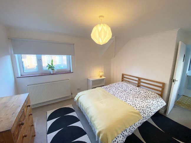 Double room available in Merrow, Guildford Main Photo