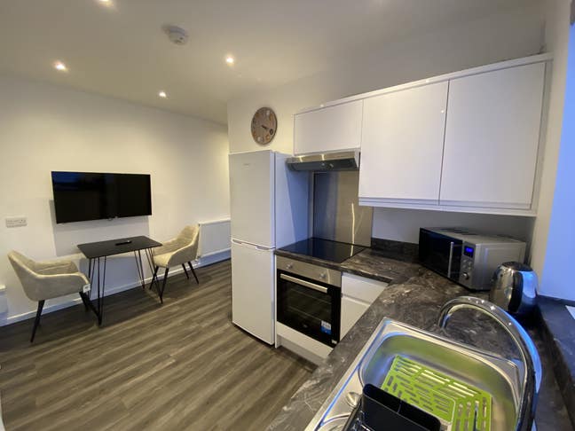 Beautiful Single Room  Main Photo