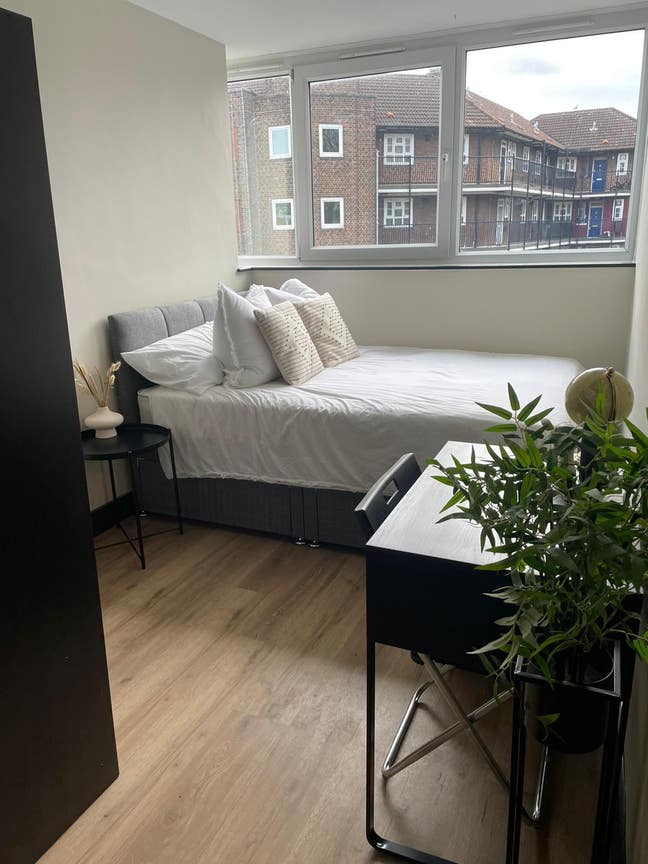 En-Suite Double Room Hoxton Main Photo