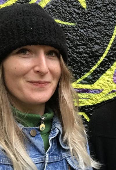 Hello!  I'm an actor, performer, singer, mu... Main Photo