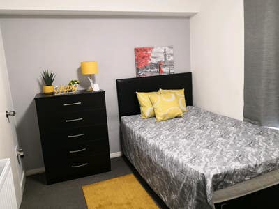  Ensuite  Rooms  near  Hospital  -  PE3  Main Photo