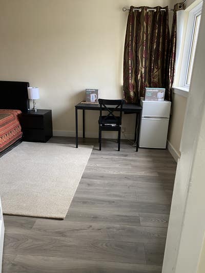 Room to share Main Photo