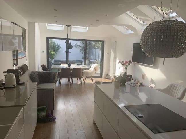 Double Room With Private Bathroom - Twickenham Main Photo