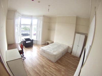 Bryn road Large student house with sea views Main Photo