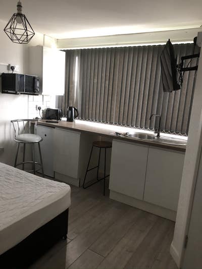 Studio Rooms Main Photo