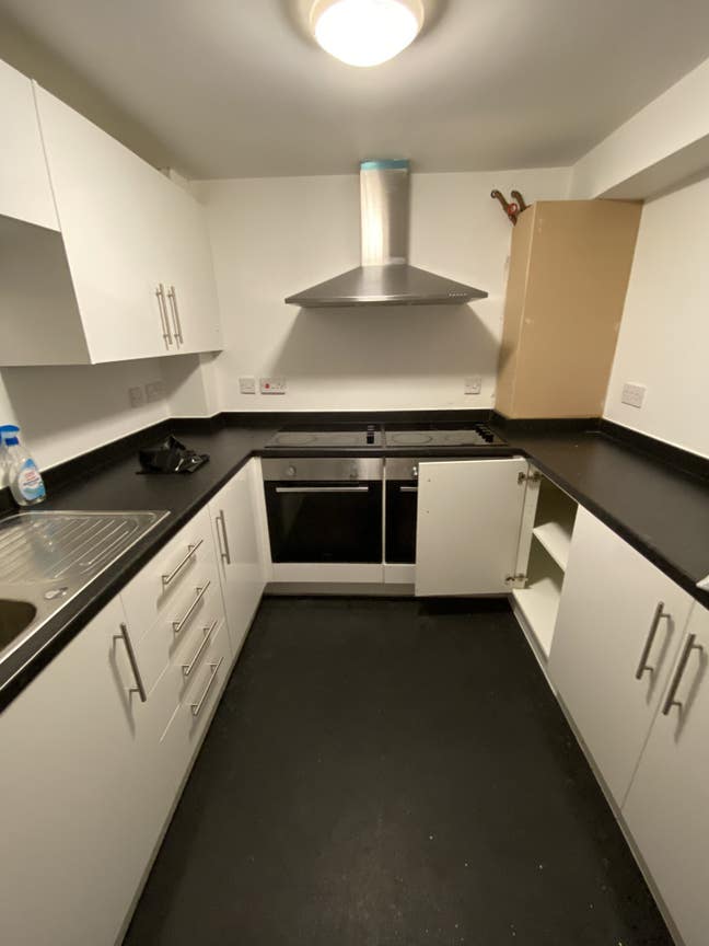 6 Bed 6 Bath house share  Main Photo