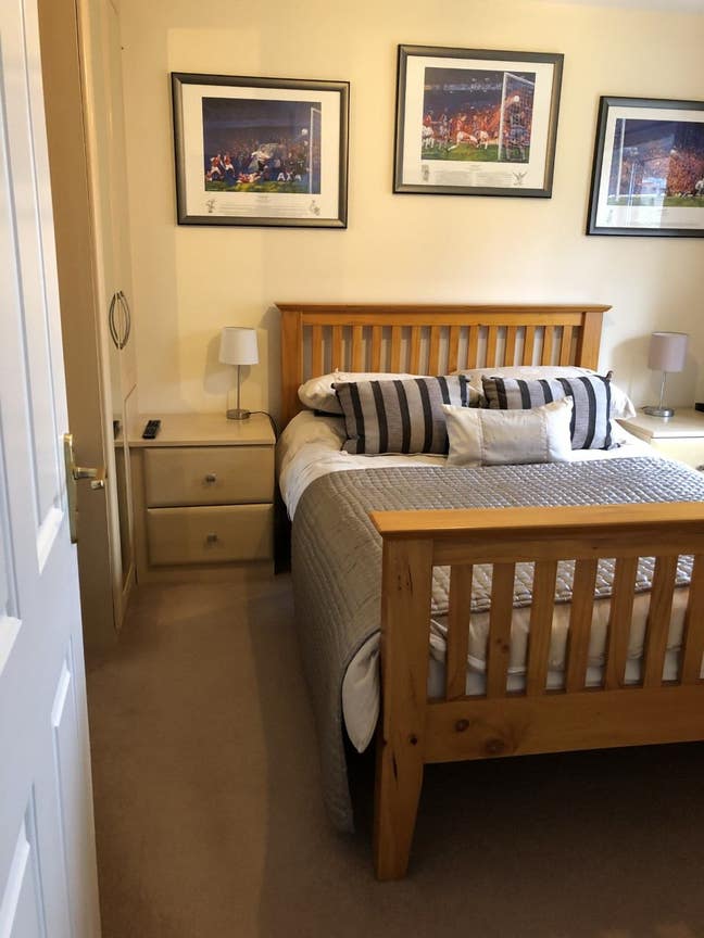 Double room near Tameside Hospital Main Photo