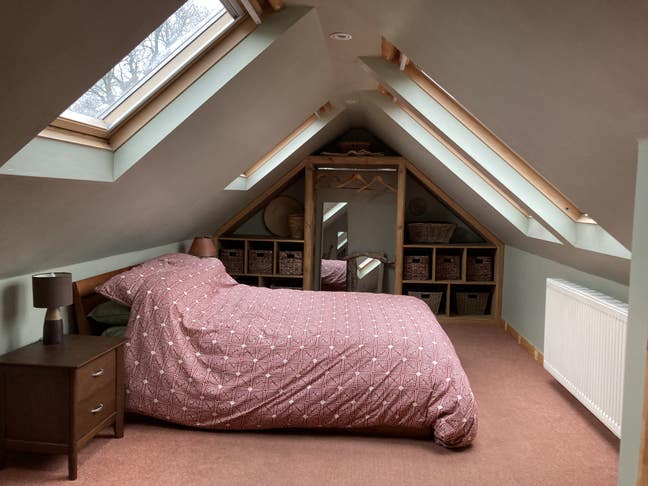 Large Double Bedroom in Quiet Street Main Photo