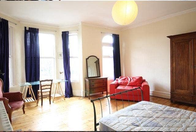 Victorian Town House Main Photo