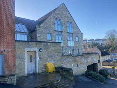 Sunny 2 double bed flat. Main Photo
