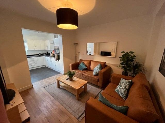 Spacious double en-suite | 1 week free rent* Main Photo