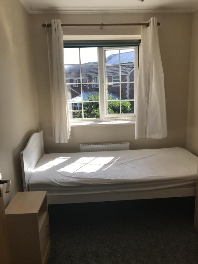 Single room available  to include all bills Main Photo