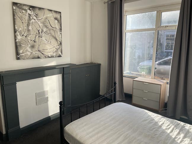 Modern Rooms I Professional House Share Main Photo