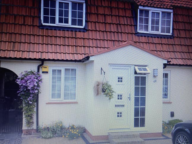 Larger Single room Main Photo