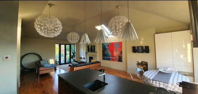 Large stylish room with bathrm in cool LGBT+ house Main Photo