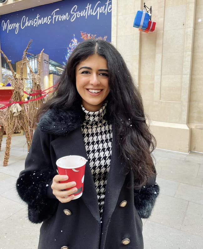 I am a professional female aged 31 looking fo... Main Photo