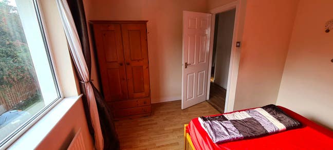 Room for rent Main Photo