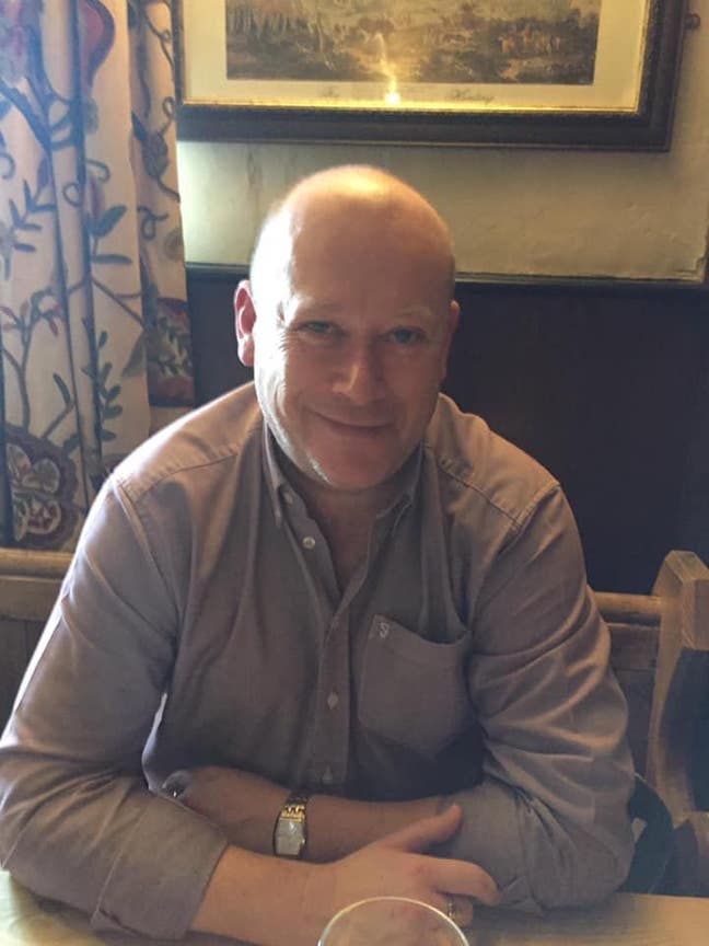 easy going 53 year old Male seeks a double room Main Photo