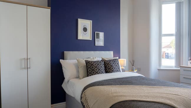 👀Double Room Available Now!👀 Main Photo