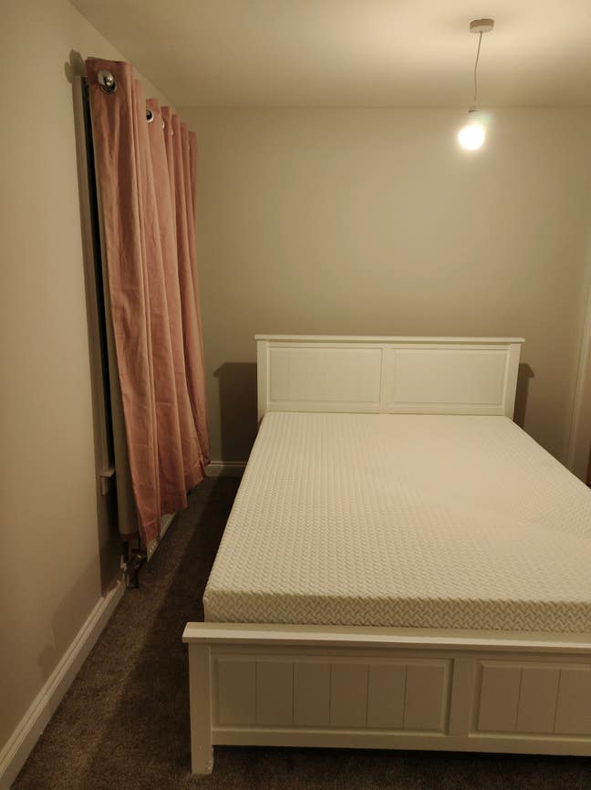 Room to rent Main Photo