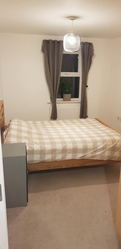 Double Room available, shared flat Main Photo