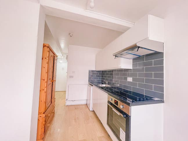 Studio in Kember Street, Islington, London, N1 Main Photo