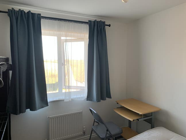 Double and single rooms to rent in Bletchley, Milt Main Photo