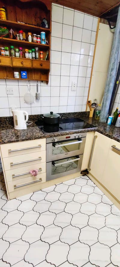 Spacious large double room in Holland Park Main Photo