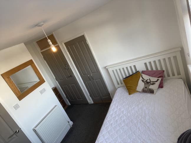 Double Room Ensuite, close to centre, parking  Main Photo